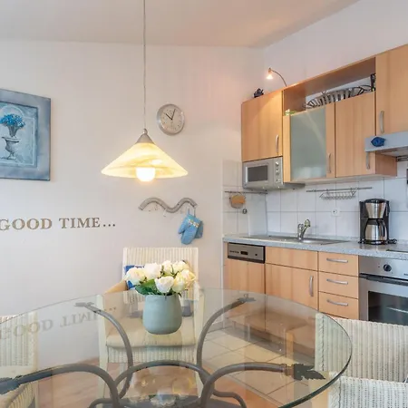 690, Seepark Apartment *