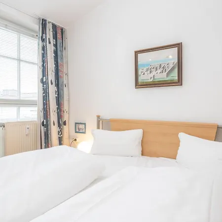 690, Seepark Апартаменти